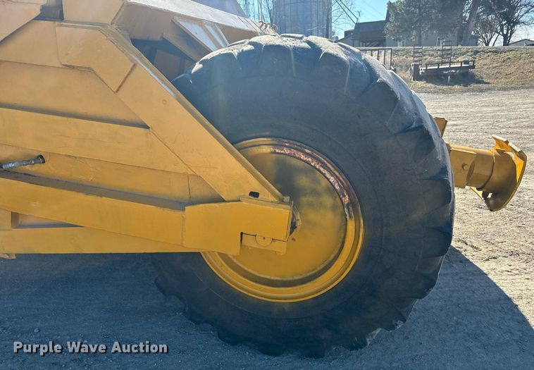 image for item NF9307 Allis Chalmers AC108 scraper