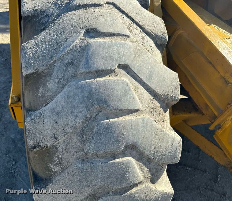 image for item NF9307 Allis Chalmers AC108 scraper