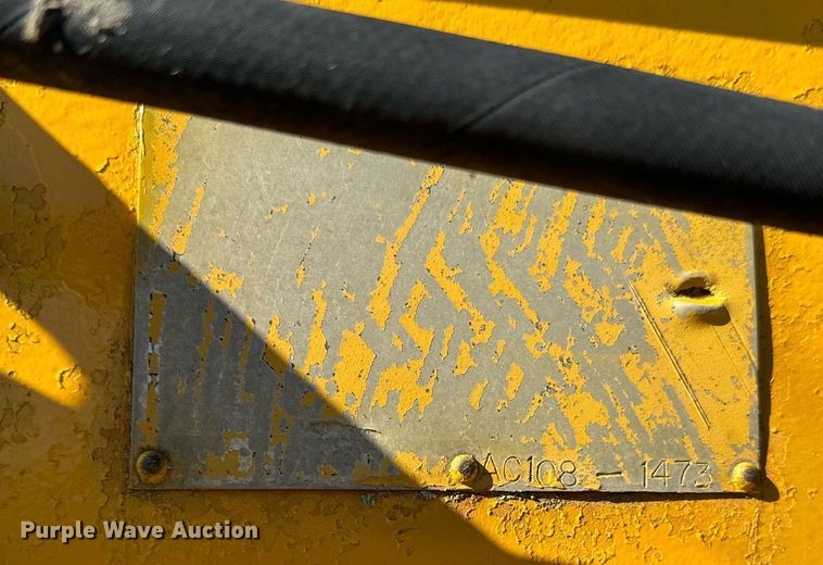 image for item NF9307 Allis Chalmers AC108 scraper