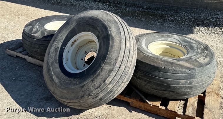 image for item NF9309 (3) 16.5-16.1SL implement tires