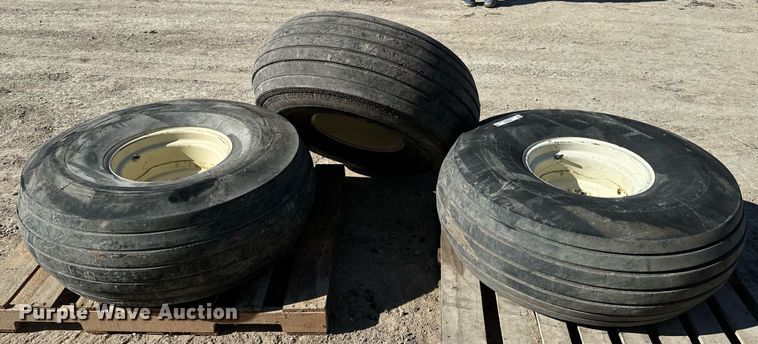 image for item NF9309 (3) 16.5-16.1SL implement tires