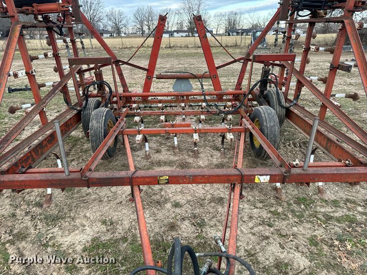 image for item NI9051 International field cultivator