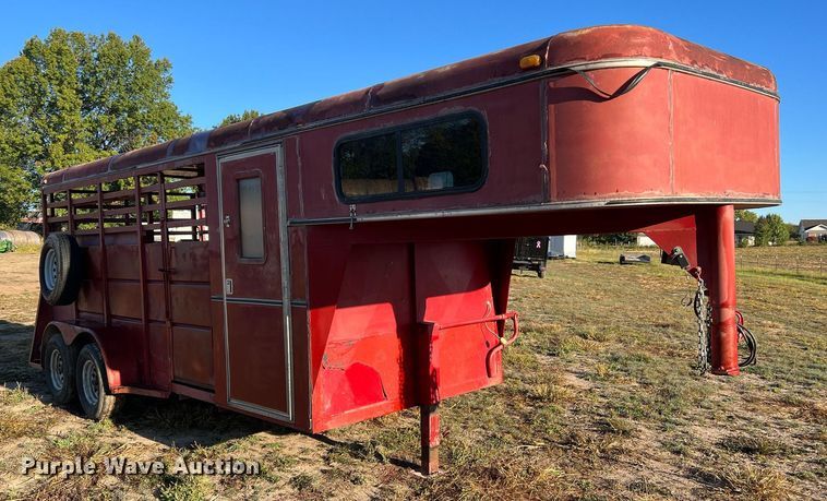 image for item NI9052 1999 Wilhite & Company livestock trailer
