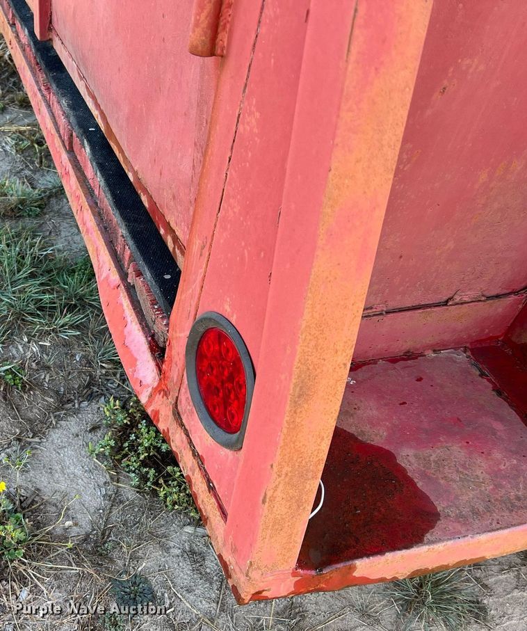 image for item NI9052 1999 Wilhite & Company livestock trailer