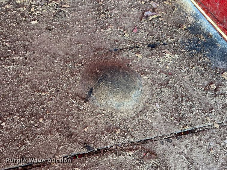 image for item NI9052 1999 Wilhite & Company livestock trailer