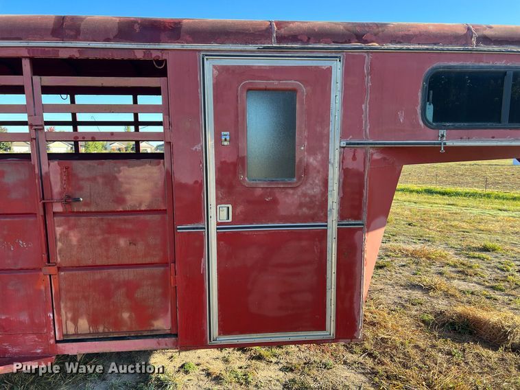 image for item NI9052 1999 Wilhite & Company livestock trailer