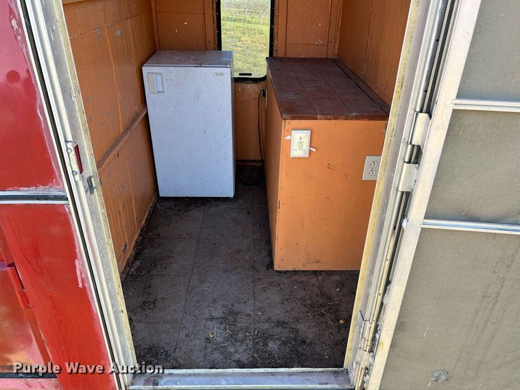 image for item NI9052 1999 Wilhite & Company livestock trailer