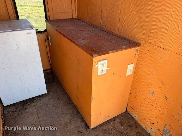 image for item NI9052 1999 Wilhite & Company livestock trailer