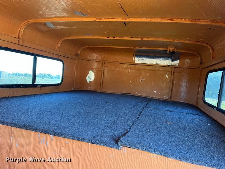 image for item NI9052 1999 Wilhite & Company livestock trailer