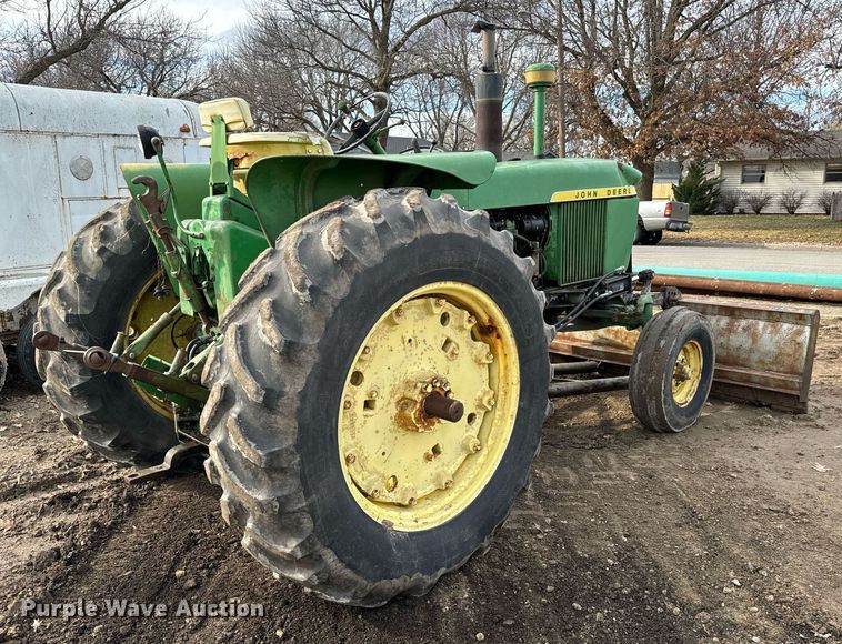 image for item NI9758 1966 John Deere 3020 tractor