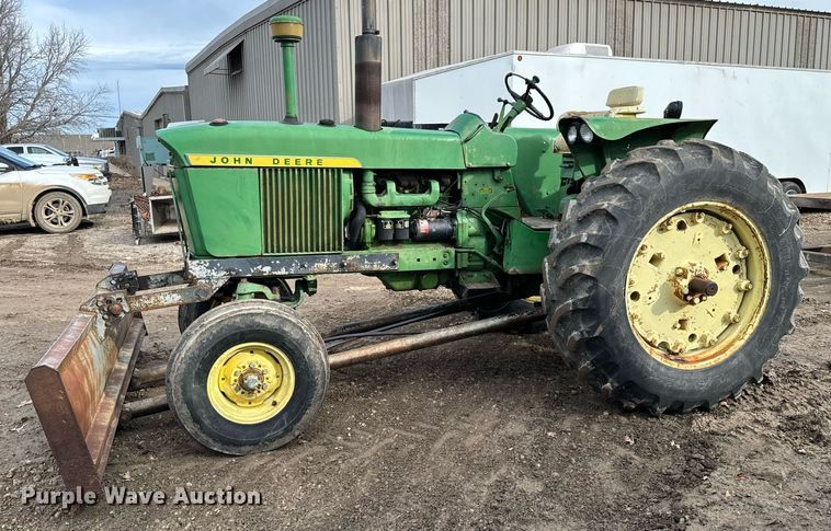 image for item NI9758 1966 John Deere 3020 tractor