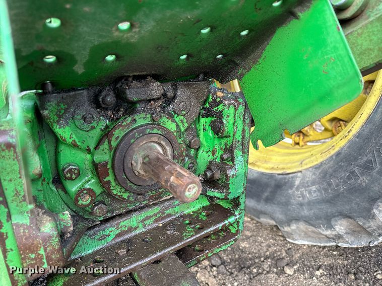 image for item NI9758 1966 John Deere 3020 tractor