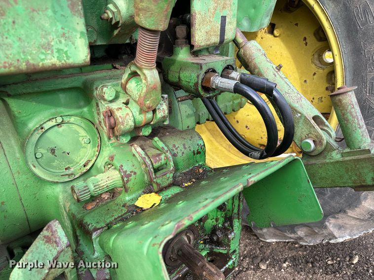 image for item NI9758 1966 John Deere 3020 tractor