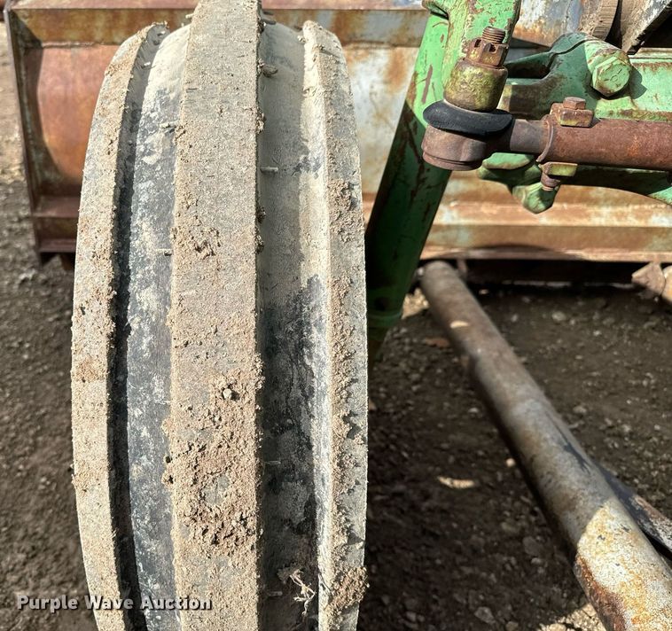 image for item NI9758 1966 John Deere 3020 tractor