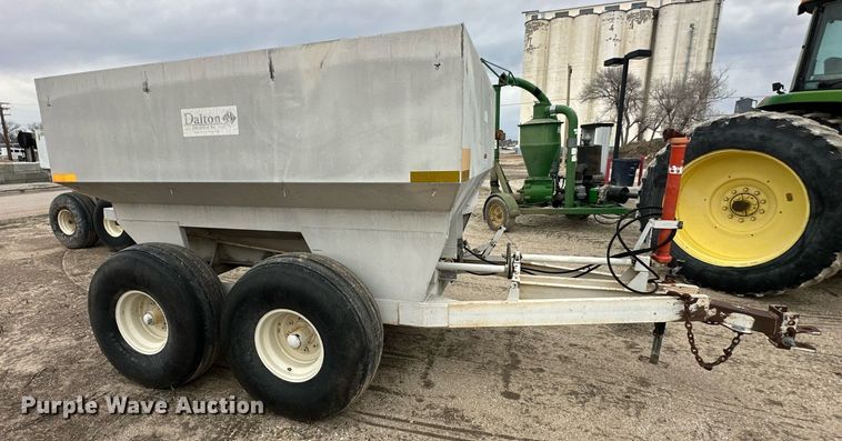 image for item NJ9285 Dalton 225 spreader