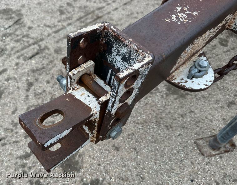 image for item NJ9285 Dalton 225 spreader