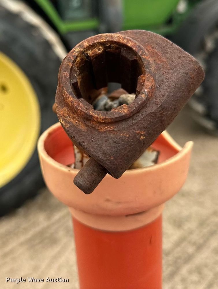 image for item NJ9285 Dalton 225 spreader