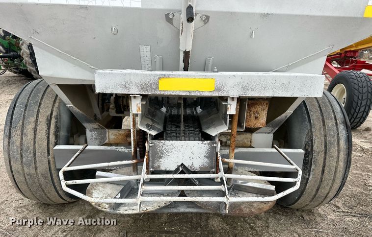 image for item NJ9285 Dalton 225 spreader