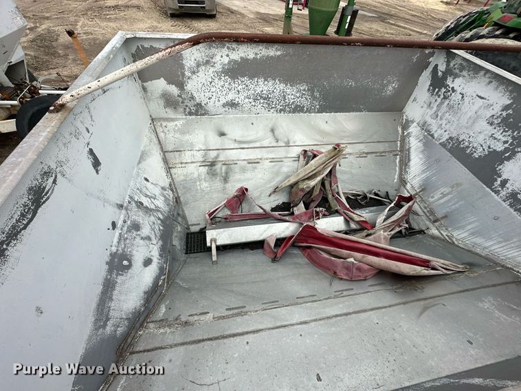 image for item NJ9285 Dalton 225 spreader