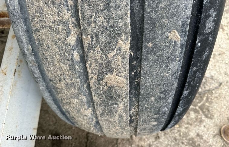 image for item NJ9285 Dalton 225 spreader