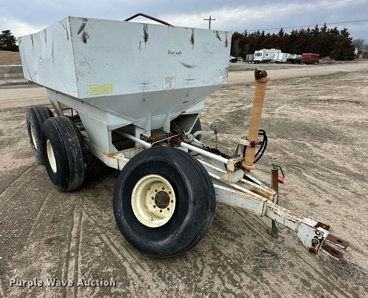 image for item NJ9286 Dalton 225 spreader