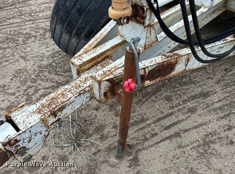 image for item NJ9286 Dalton 225 spreader