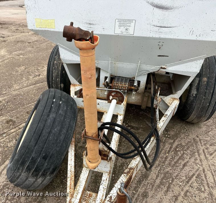 image for item NJ9286 Dalton 225 spreader