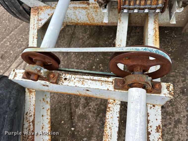 image for item NJ9286 Dalton 225 spreader