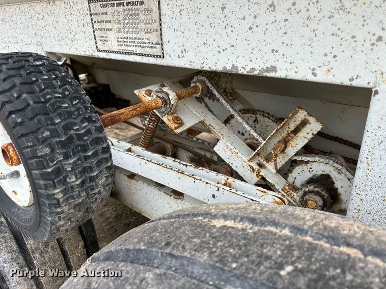 image for item NJ9286 Dalton 225 spreader