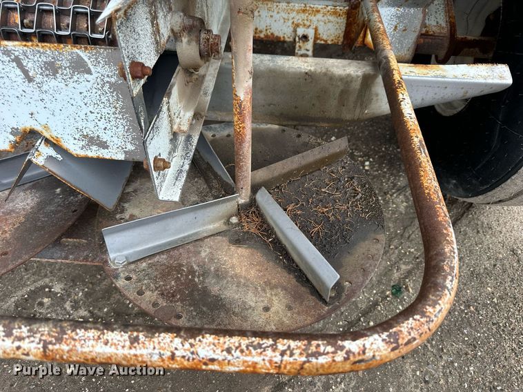 image for item NJ9286 Dalton 225 spreader