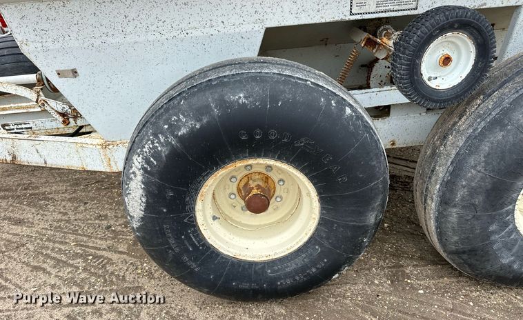 image for item NJ9286 Dalton 225 spreader