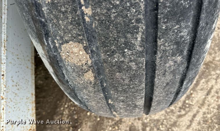 image for item NJ9286 Dalton 225 spreader