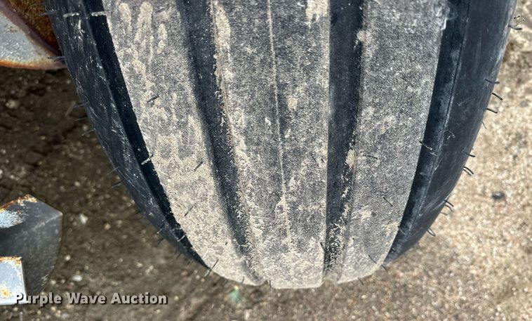 image for item NJ9286 Dalton 225 spreader