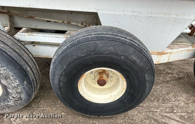 image for item NJ9286 Dalton 225 spreader