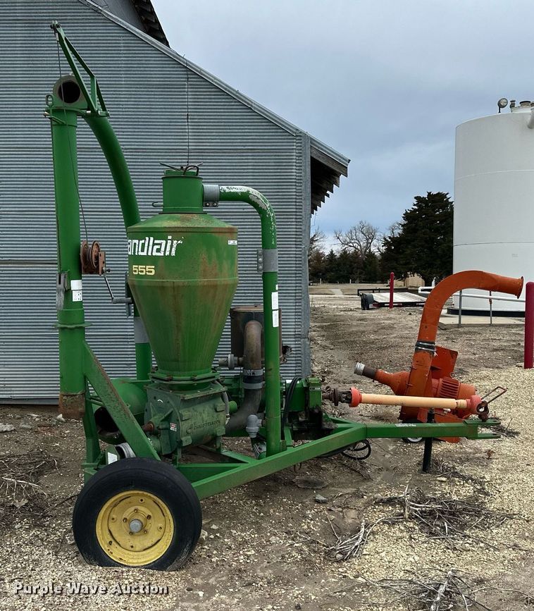 image for item NJ9287 Handlair 555 pneumatic grain conveyor