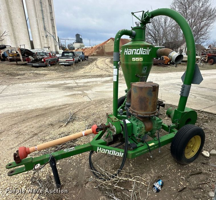 image for item NJ9287 Handlair 555 pneumatic grain conveyor