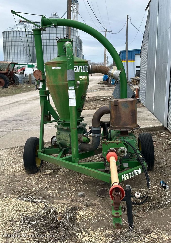 image for item NJ9287 Handlair 555 pneumatic grain conveyor