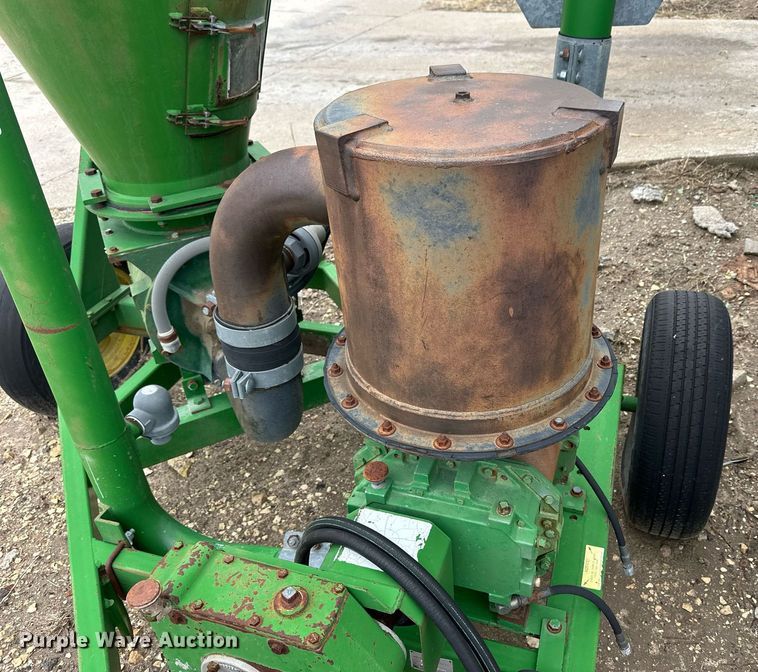 image for item NJ9287 Handlair 555 pneumatic grain conveyor