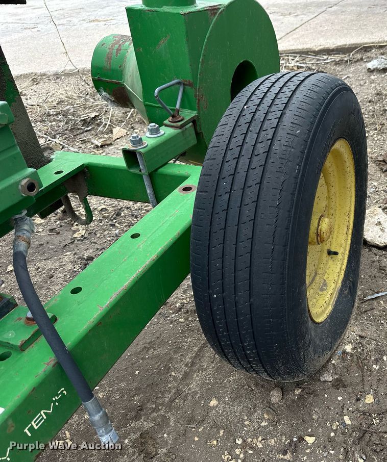 image for item NJ9287 Handlair 555 pneumatic grain conveyor