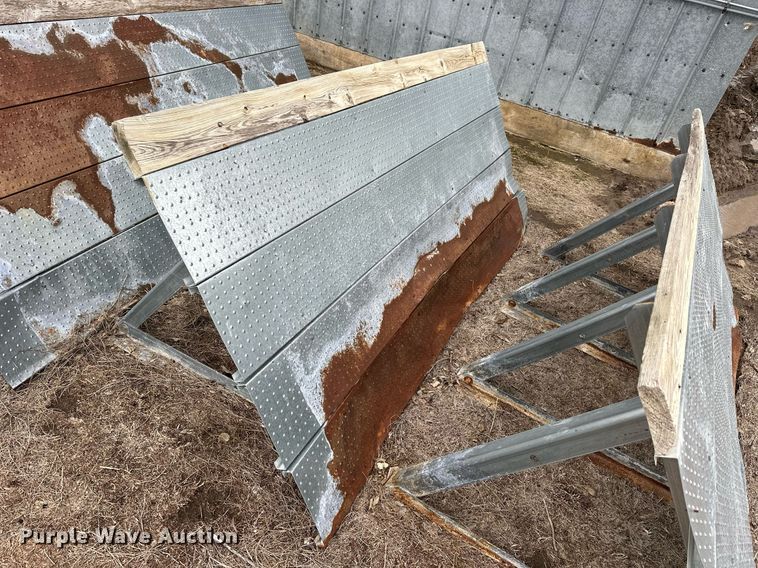 image for item NJ9290 Approximately 70 grain storage panels