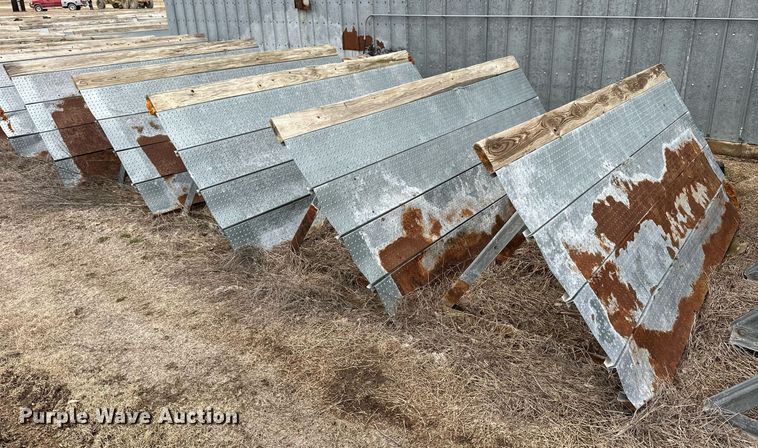 image for item NJ9290 Approximately 70 grain storage panels