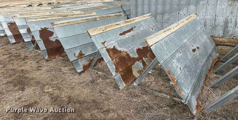 image for item NJ9290 Approximately 70 grain storage panels