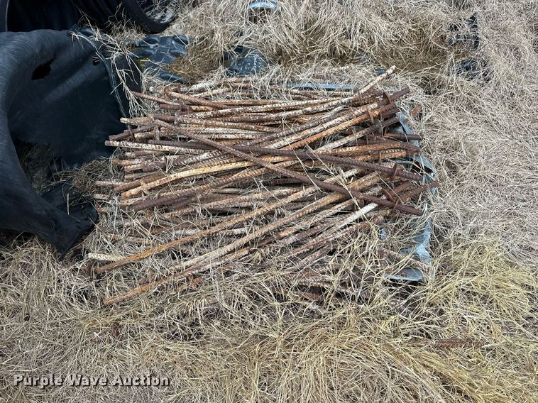 image for item NJ9290 Approximately 70 grain storage panels