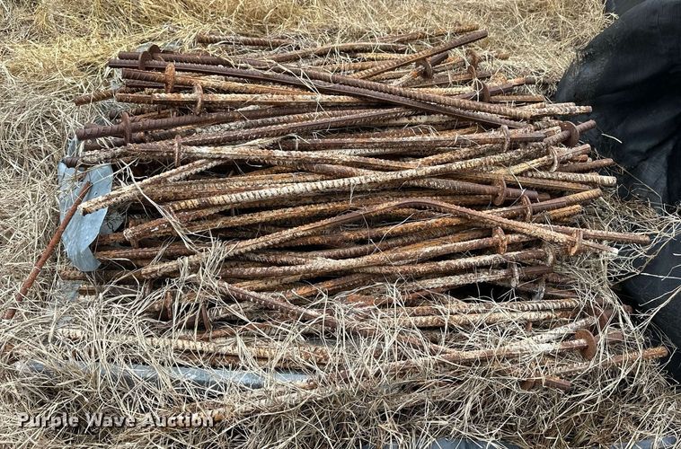 image for item NJ9290 Approximately 70 grain storage panels
