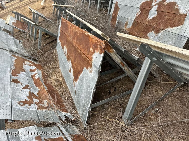 image for item NJ9290 Approximately 70 grain storage panels