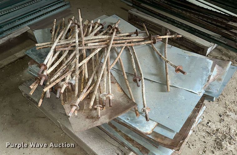 image for item NJ9290 Approximately 70 grain storage panels