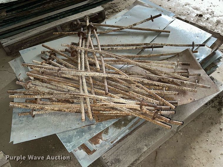 image for item NJ9290 Approximately 70 grain storage panels