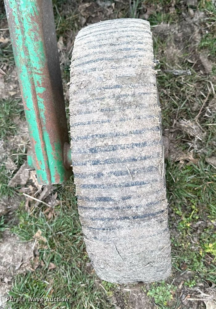 image for item NM9291 John Deere HX10 rotary mower