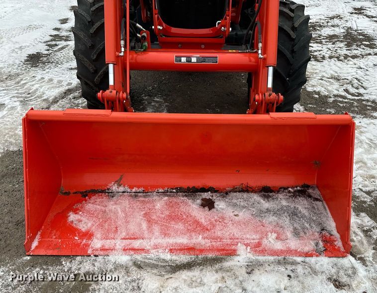 image for item NN9473 2021 Kubota M4-071D MFWD tractor