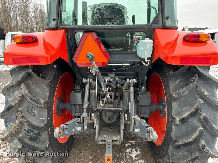 image for item NN9473 2021 Kubota M4-071D MFWD tractor